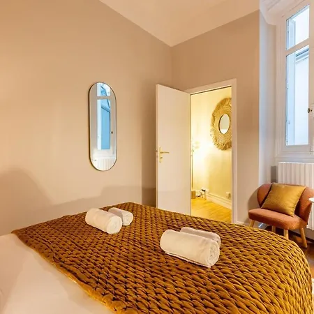 Appartement Amazing 3bedrooms Champs Elysées#ac Parijs